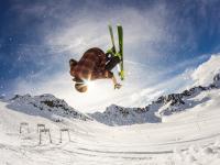 FB体育娱乐-那不勒斯强势碾压拉齐奥，贝林厄姆式统治力令对手陷入无解困局