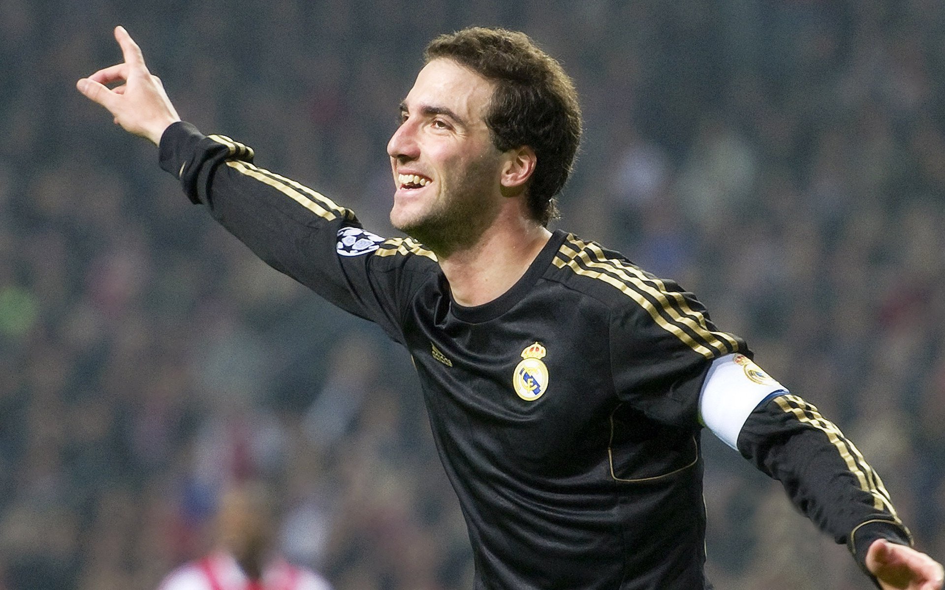 赛道与赛场，F1年度争冠焦点战背后的中国力量