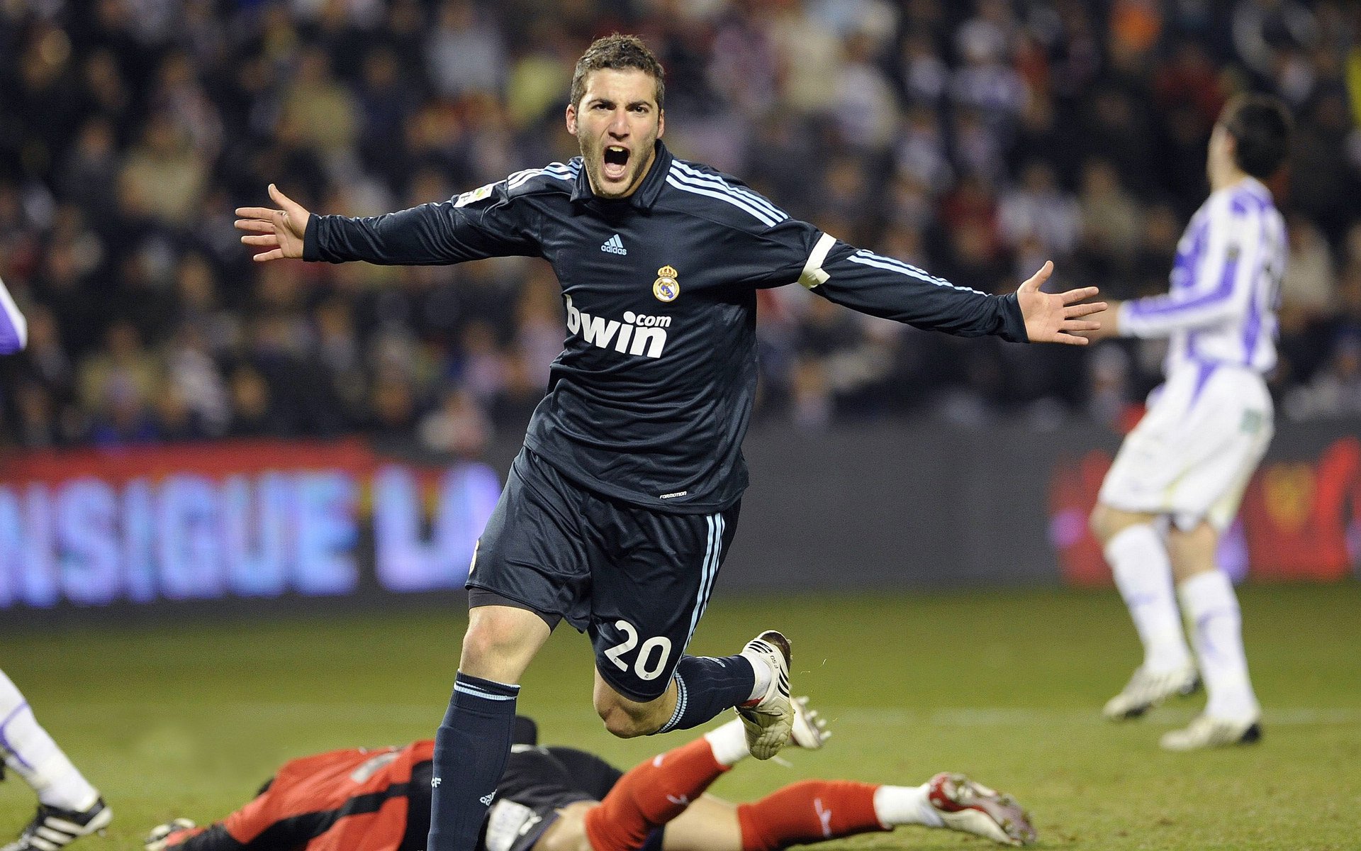 西决生死战之夜,文班亚马大场面先生