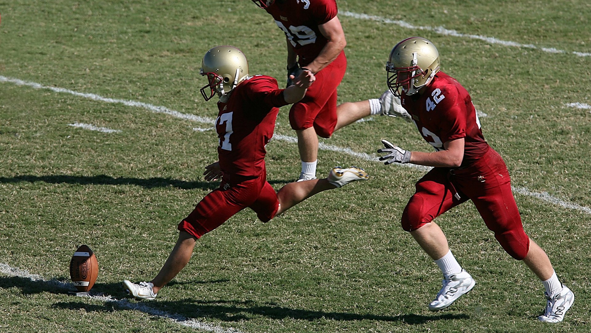 卢卡库一锤定音,韩国防线难阻尼斯锋霸主宰战局